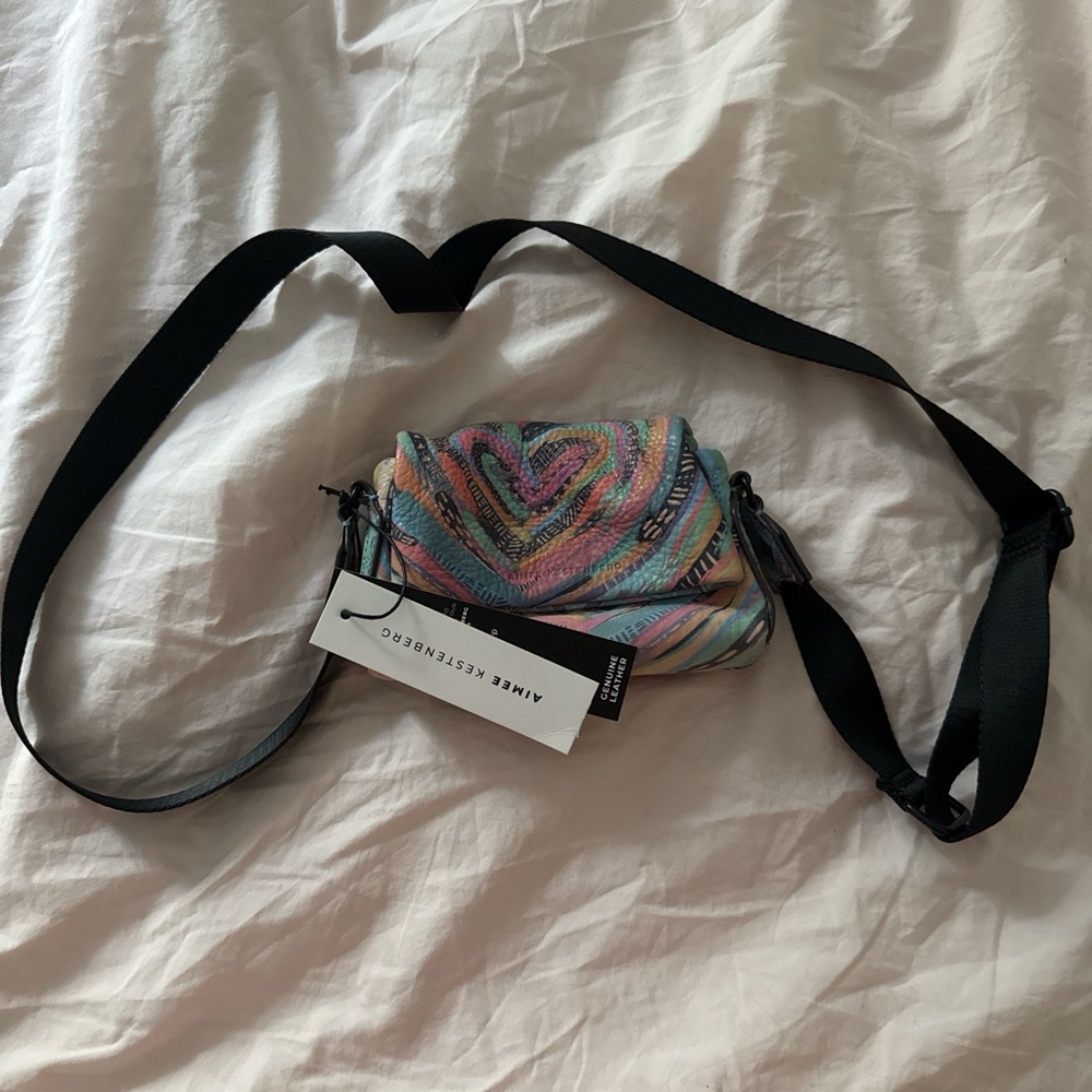 BRAND NEW Aimee Kestenberg Multicolor Woven Heart Crossbody with Black Strap
